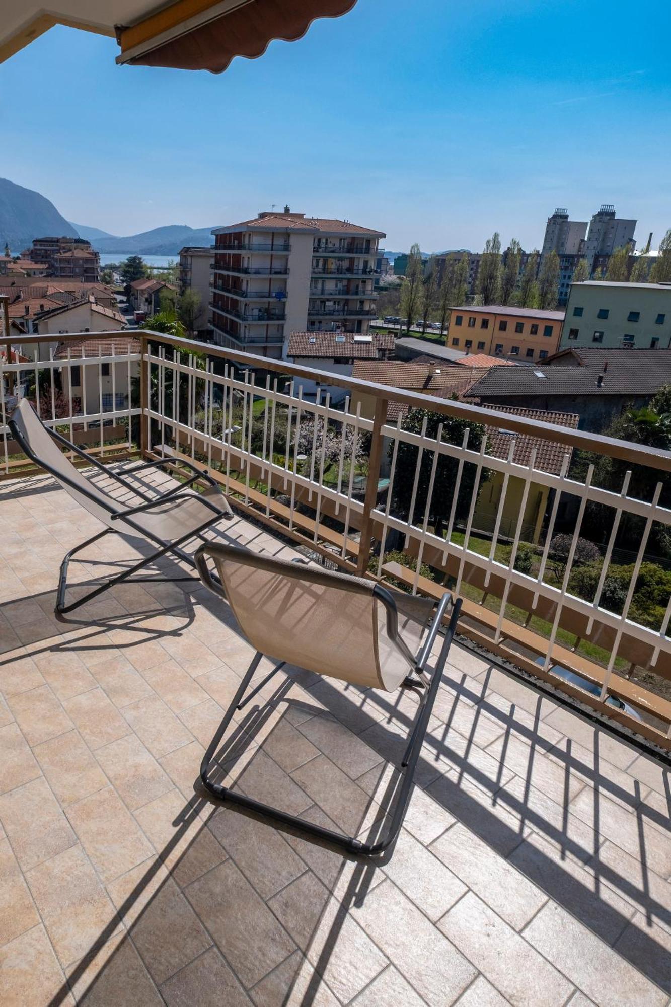 Casa Vacanze Heidi vista lago Verbania Esterno foto